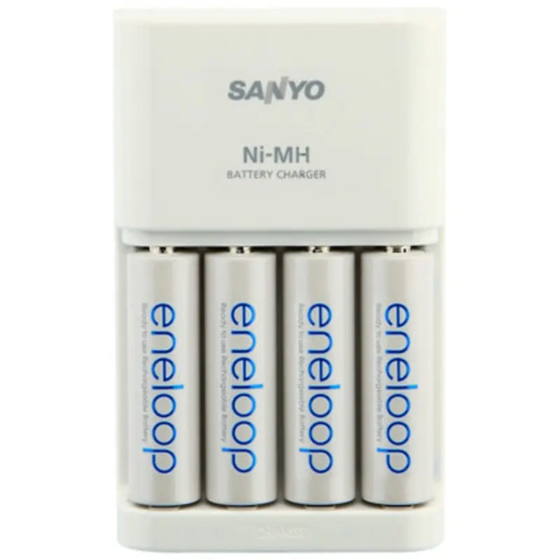 Sanyo Eneloop 4 AA Charger Kit