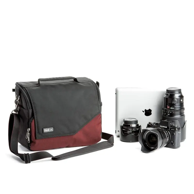 ThinkTANK Mirrorless Mover 30i Deep Red Bag