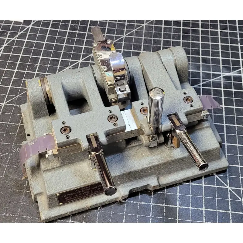 BELL & HOWELL 16-8 FILMO-PRO SPLICER B&H  S# 04223
