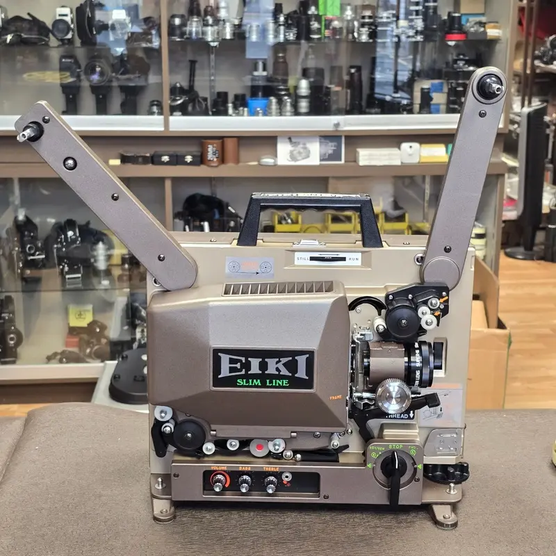 Eiki / Bell & Howell Filmosound SNT-O Slim Line 16mm Autoload Sound Projector S# 22755