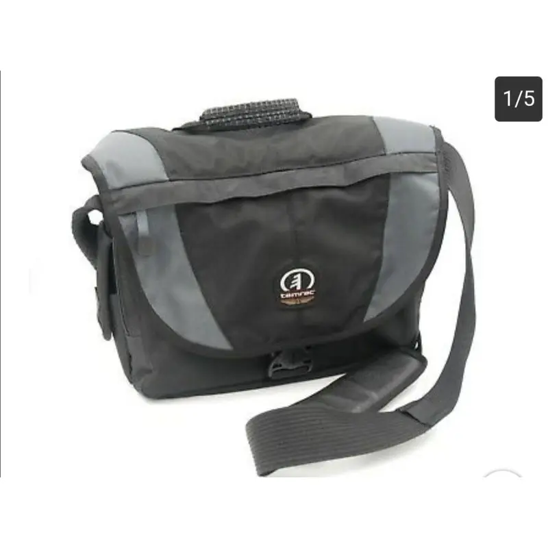 Tamrac 5534 Adventure Messenger 4 (Gray/Black) - Used
