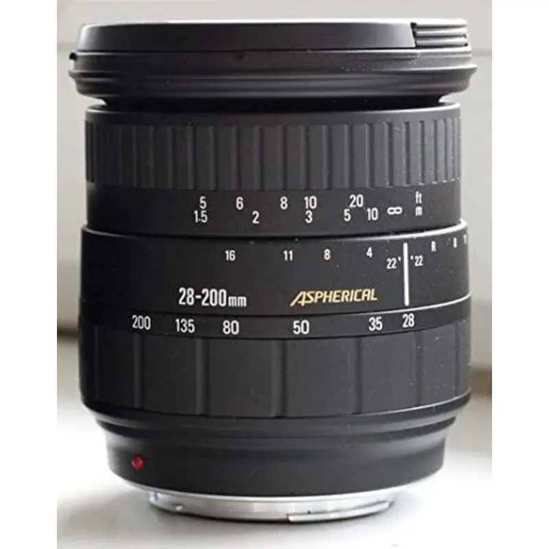 Sigma 28-200mm f/3.8-5.6 UC Aspherical Telephoto Lens for Canon - Used