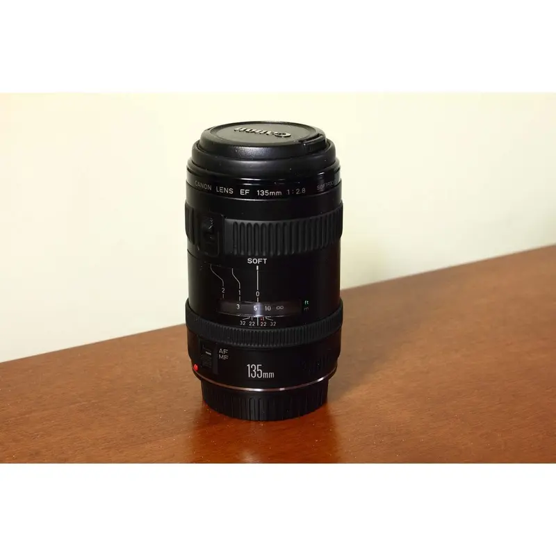 Canon EF 135mm f/2.8 with Softfocus Telephoto Lens for Canon SLR Cameras