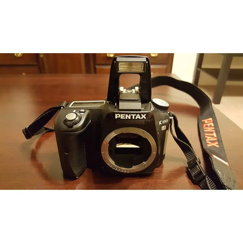 Pentax K110D 6.1MP Digital SLR Camera with 18-55mm f/3.55.6 Lens