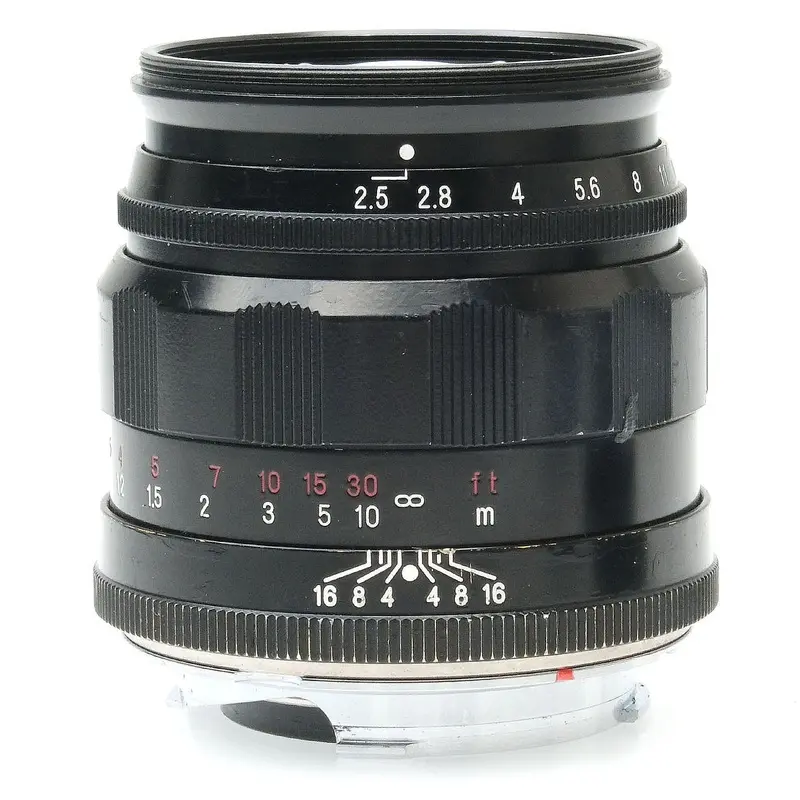 Voigtlander 75mm f2.5 Color-Heliar, Black, Hood 942004