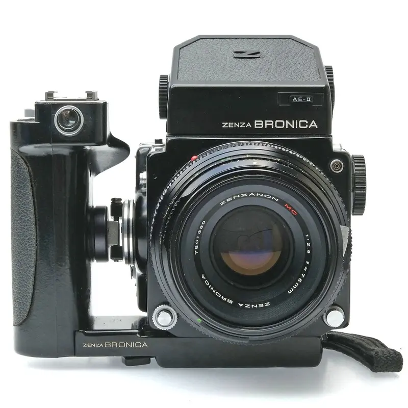 Bronica ETRS-C, 75mm f2.8, Speed Grip B5503082