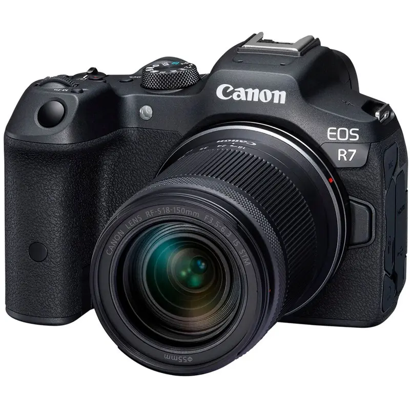 Canon EOS R7 w/ 18-150mm