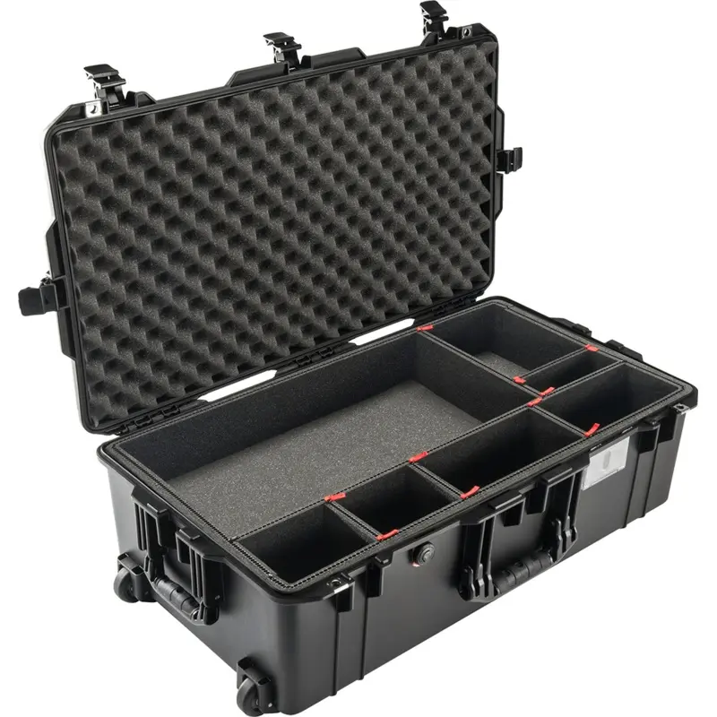 Pelican 1615 Air Carry-On Case with TrekPak Dividers (Black)