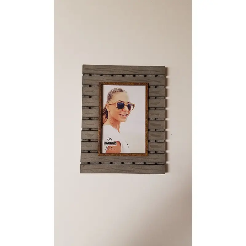 Malden 4x6 Gray Plank w/ Metal Inner Border